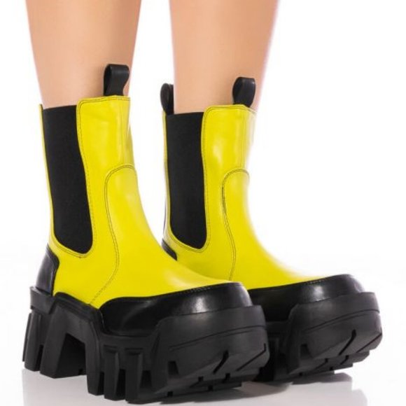 AZALEA WANG Shoes - AZALEA WANG " READY FOR THE WORLD " CHUNKY BOOT IN LIME ( BRAND NEW !!! )